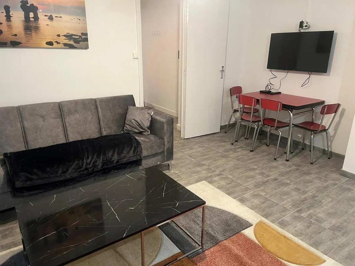 Cabana & Le Carrefour Lyonnais - Metro 5 Min Villeurbanne
