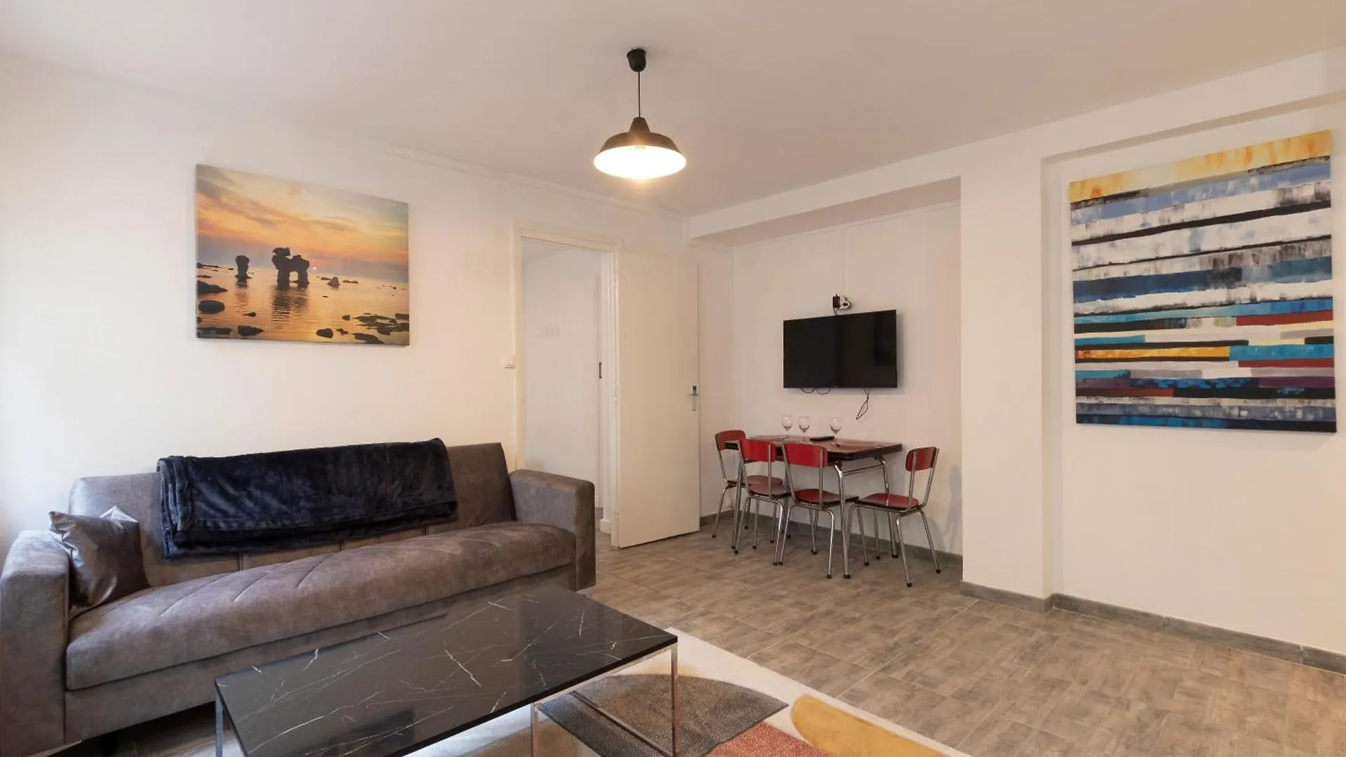 Cabana & Le Carrefour Lyonnais - Metro 5 Min Villeurbanne France