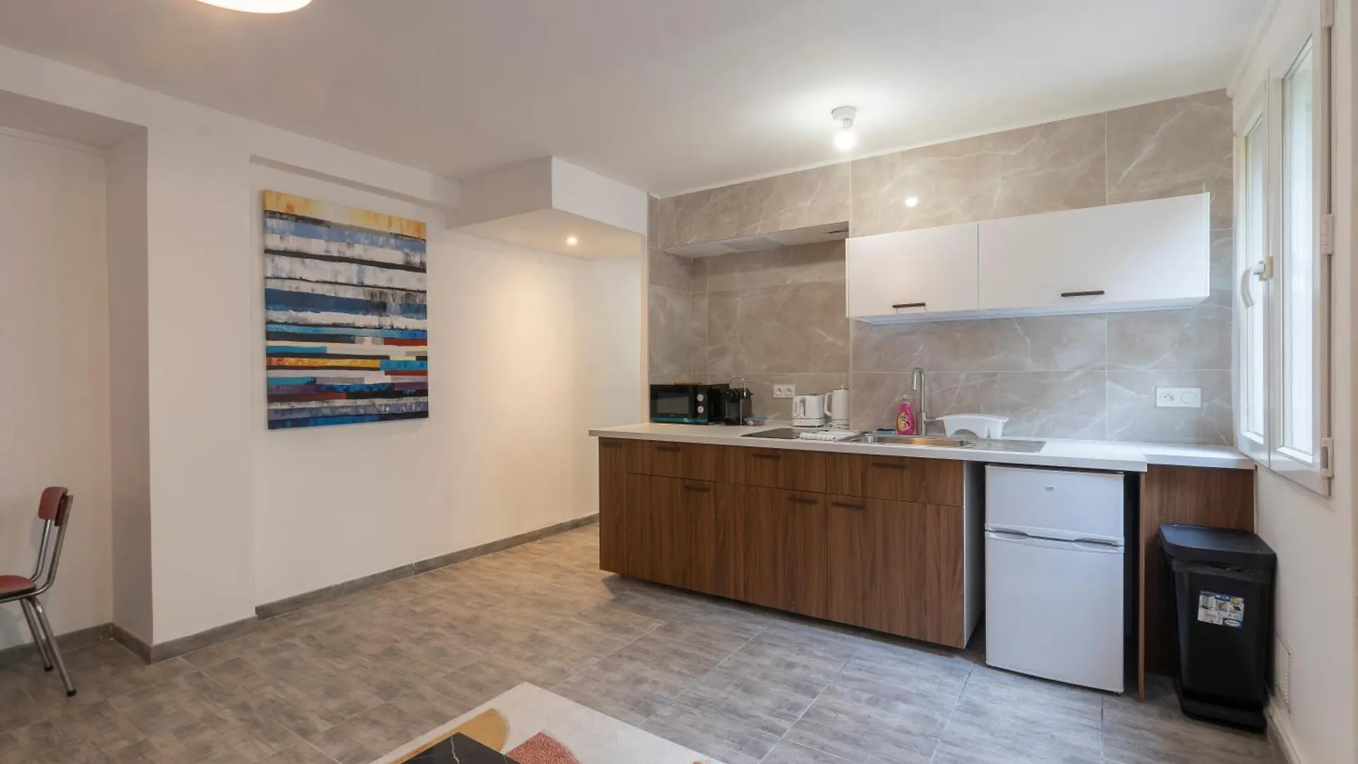 Apartment Cabana & Le Carrefour Lyonnais - Metro 5 Min Villeurbanne France