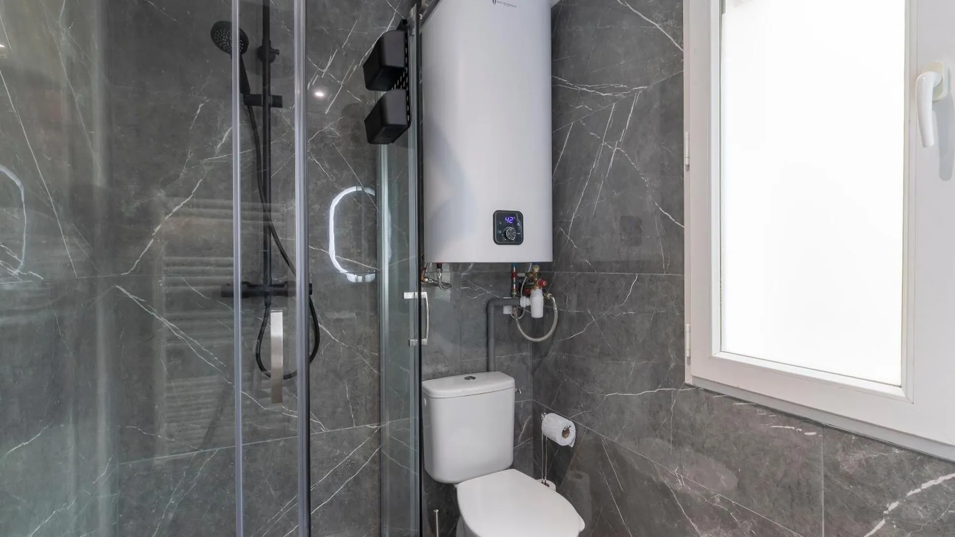 Cabana & Le Carrefour Lyonnais - Metro 5 Min Villeurbanne France